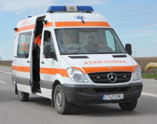 Pieton accidentat în timp ce traversa strada prin loc nepermis
